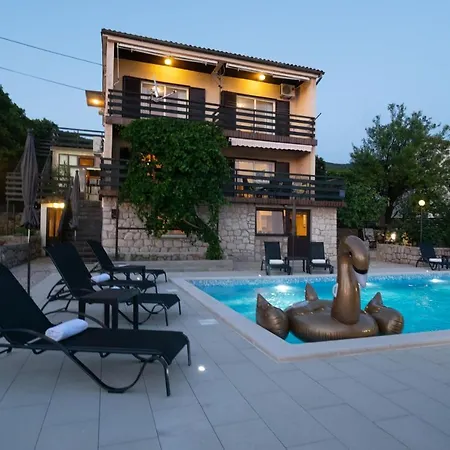 Mila Apartment *