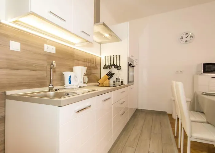Mila Appartement Klenovica